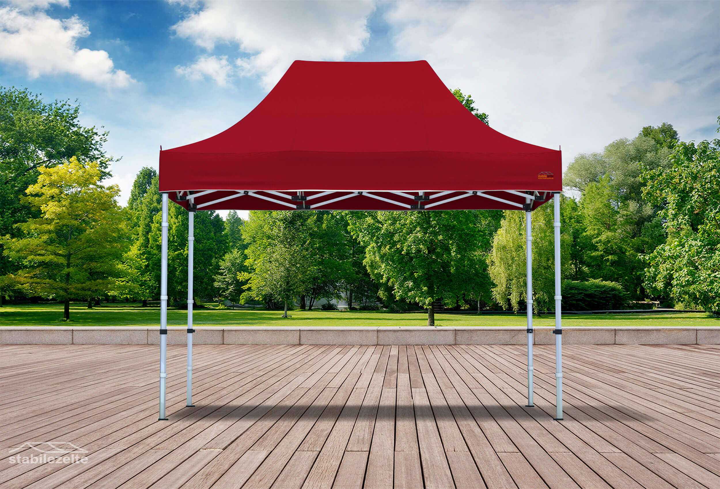 Bordeauxfarbener Faltpavillon ohne Seitenteile 3 x 2m in einem Park