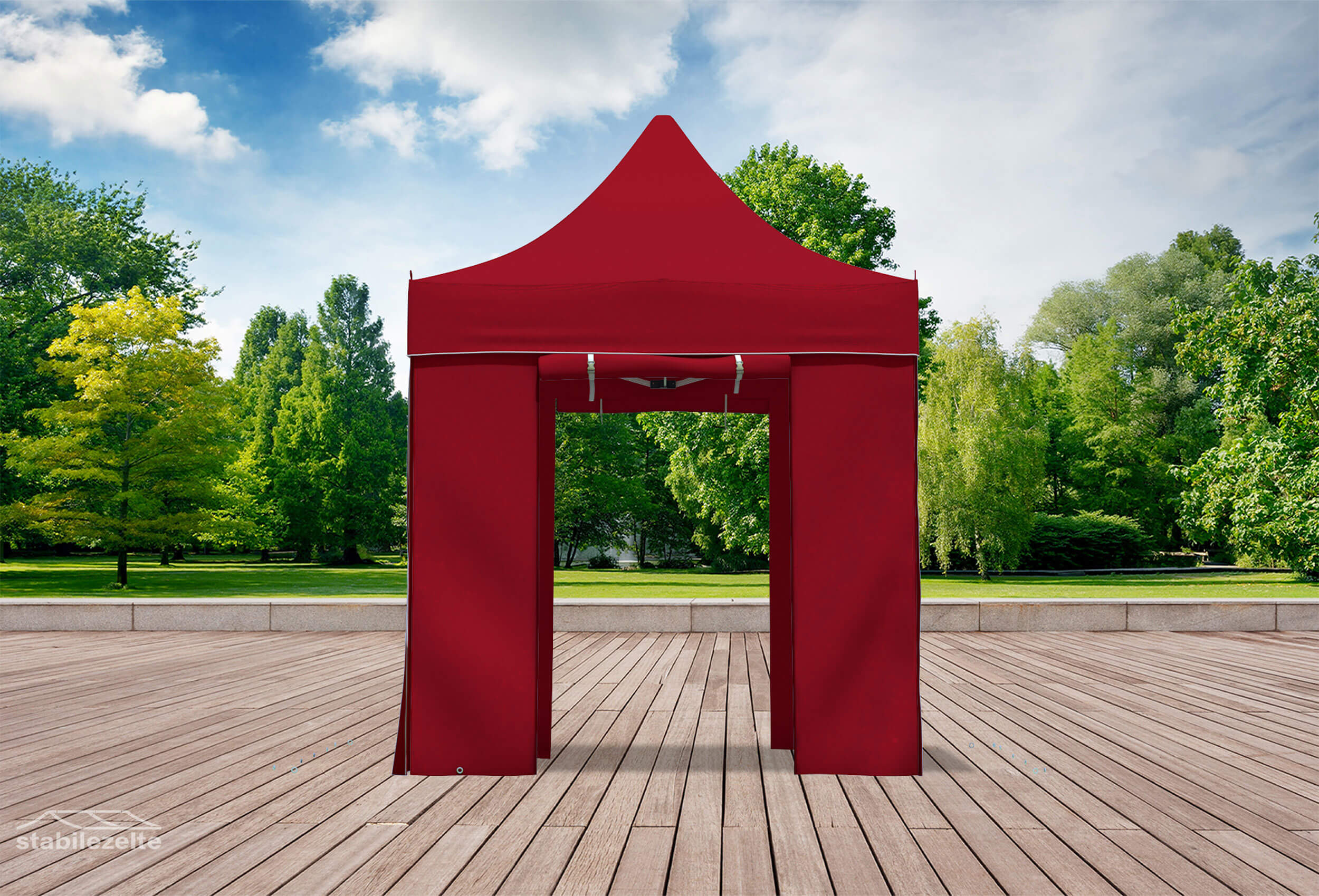Bordeauxfarbener Faltpavillon mit geöffneten Türen 2 x 2m in einem Park