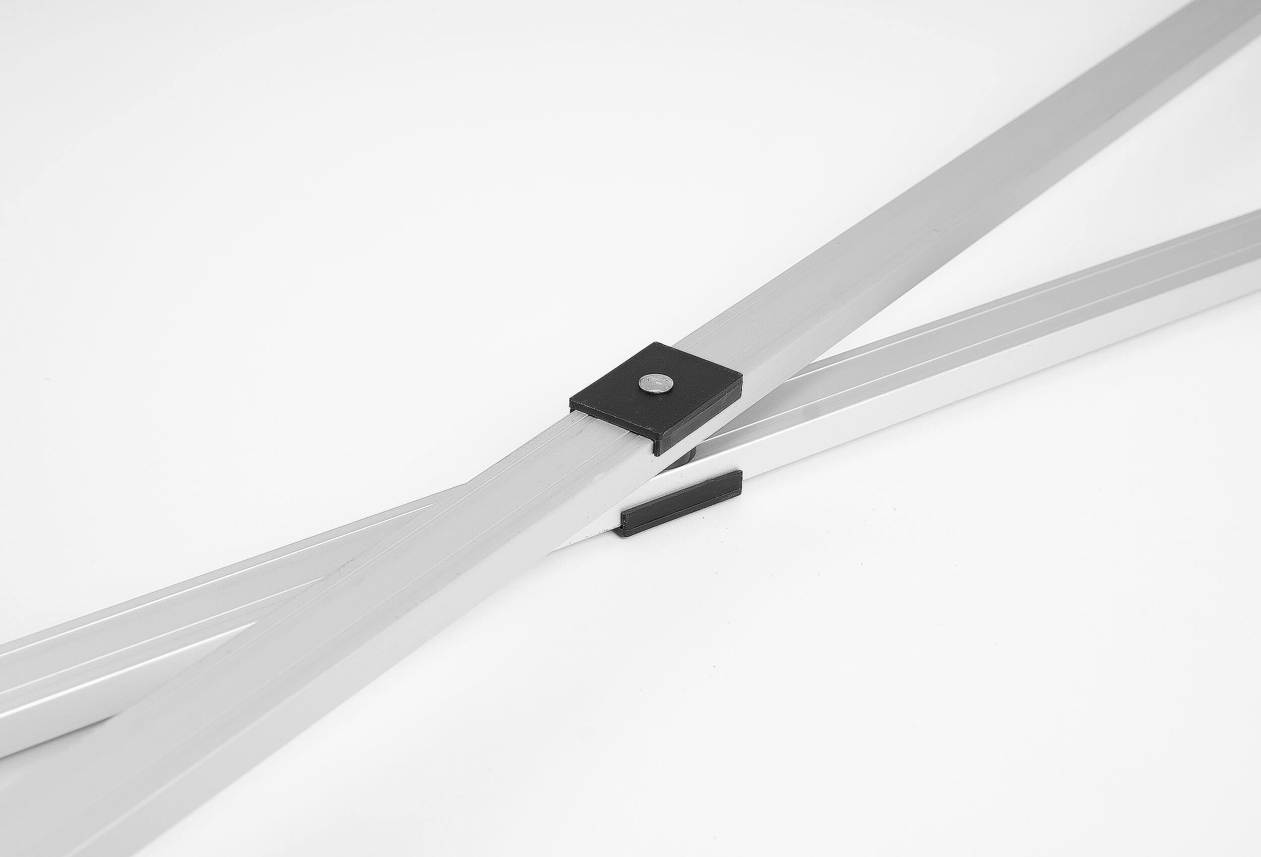 Detailansicht des Scherenelements für Faltzelte der Professional Serie