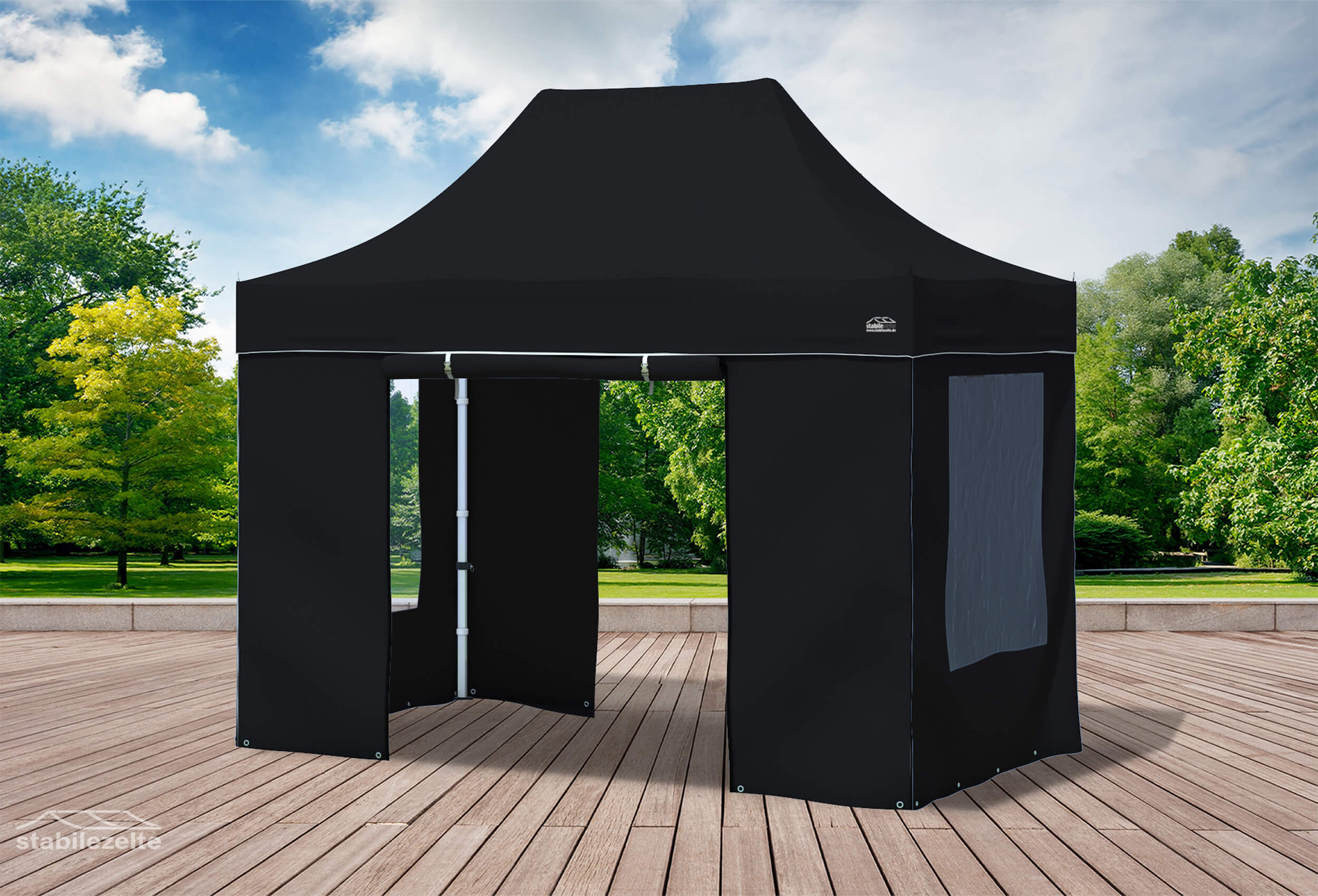 Schwarzer Faltpavillon mit Fenster und Türen 3 x 2m in einem Park