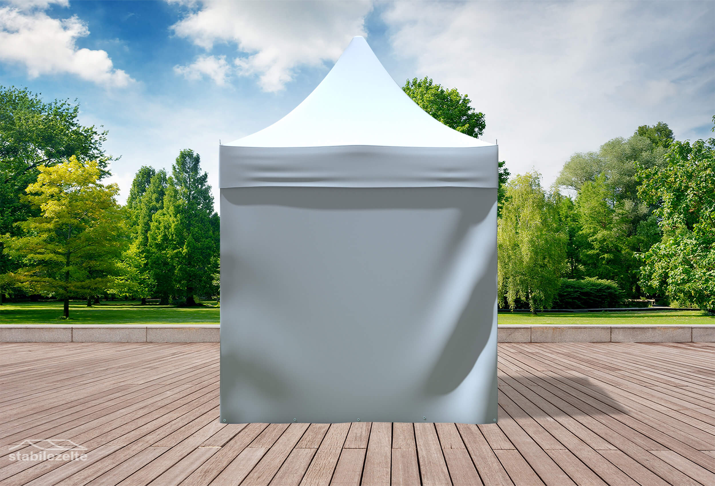 Weißer Faltpavillon mit geschlossenen Seitenteilen 3 x 2m in einem Park