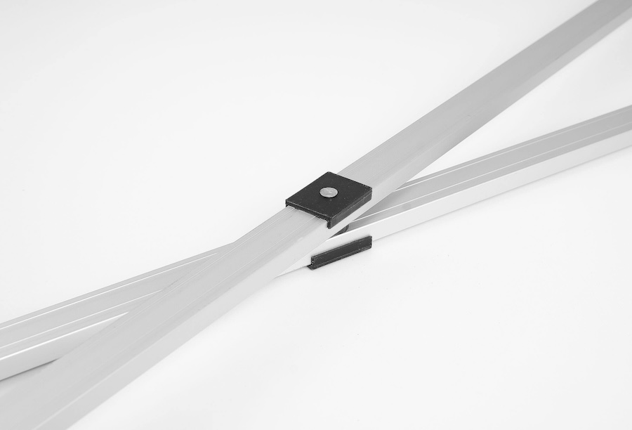 Detailansicht des Scherenelements für Faltzelte der Professional Serie