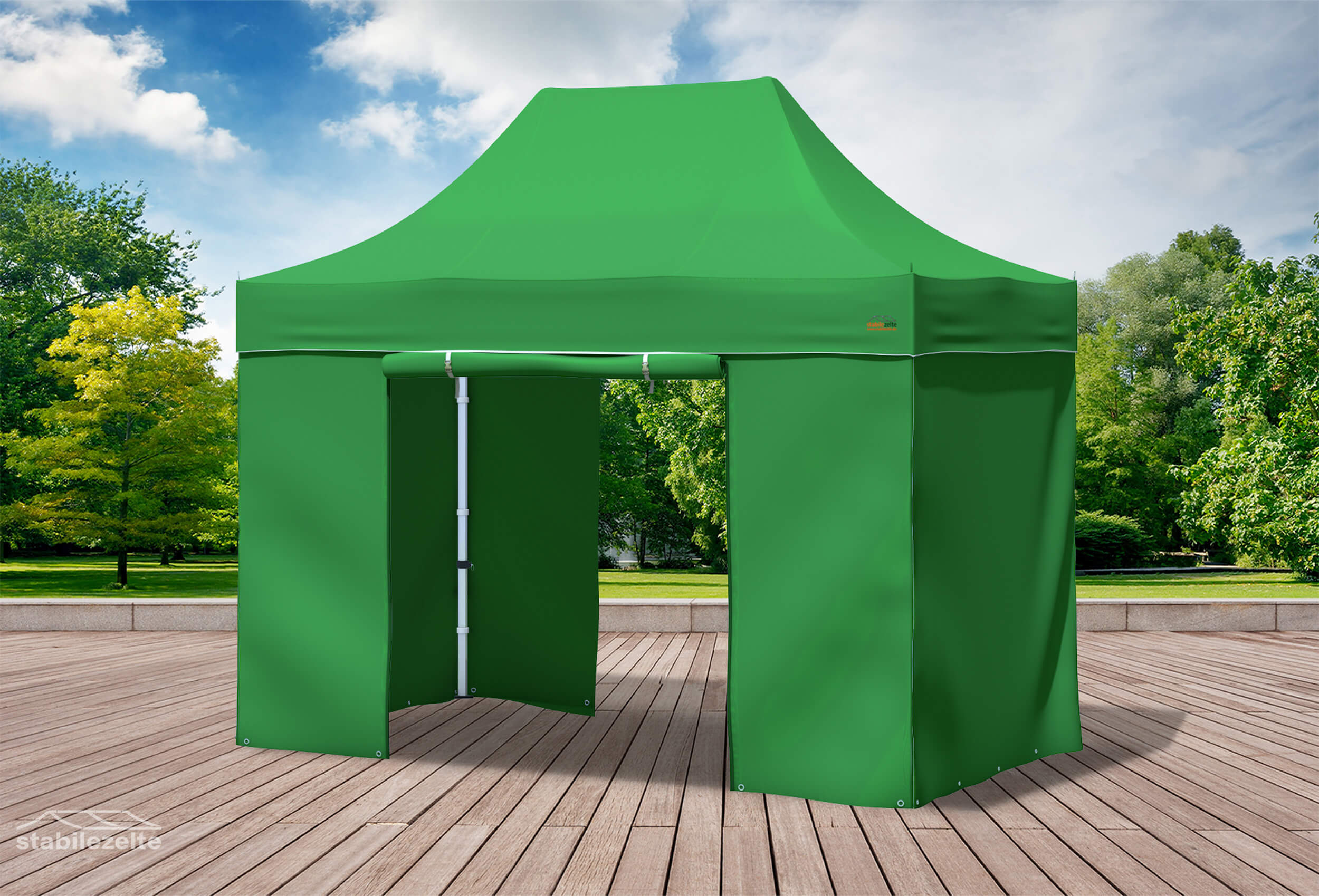 Grüner Faltpavillon mit geschlossenen Seitenteilen und Türen 3 x 2m in einem Park