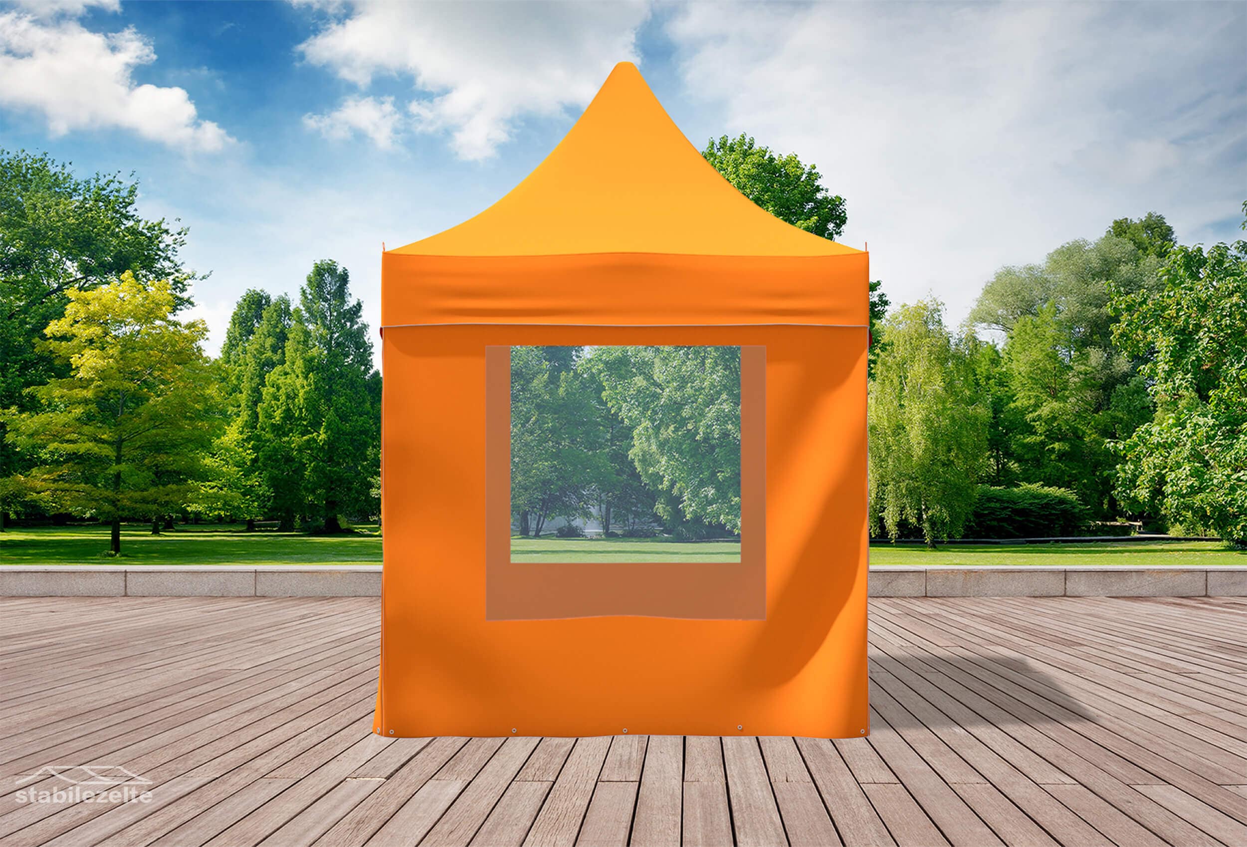 Orangener Faltpavillon mit Fenster 3 x 2m in einem Park