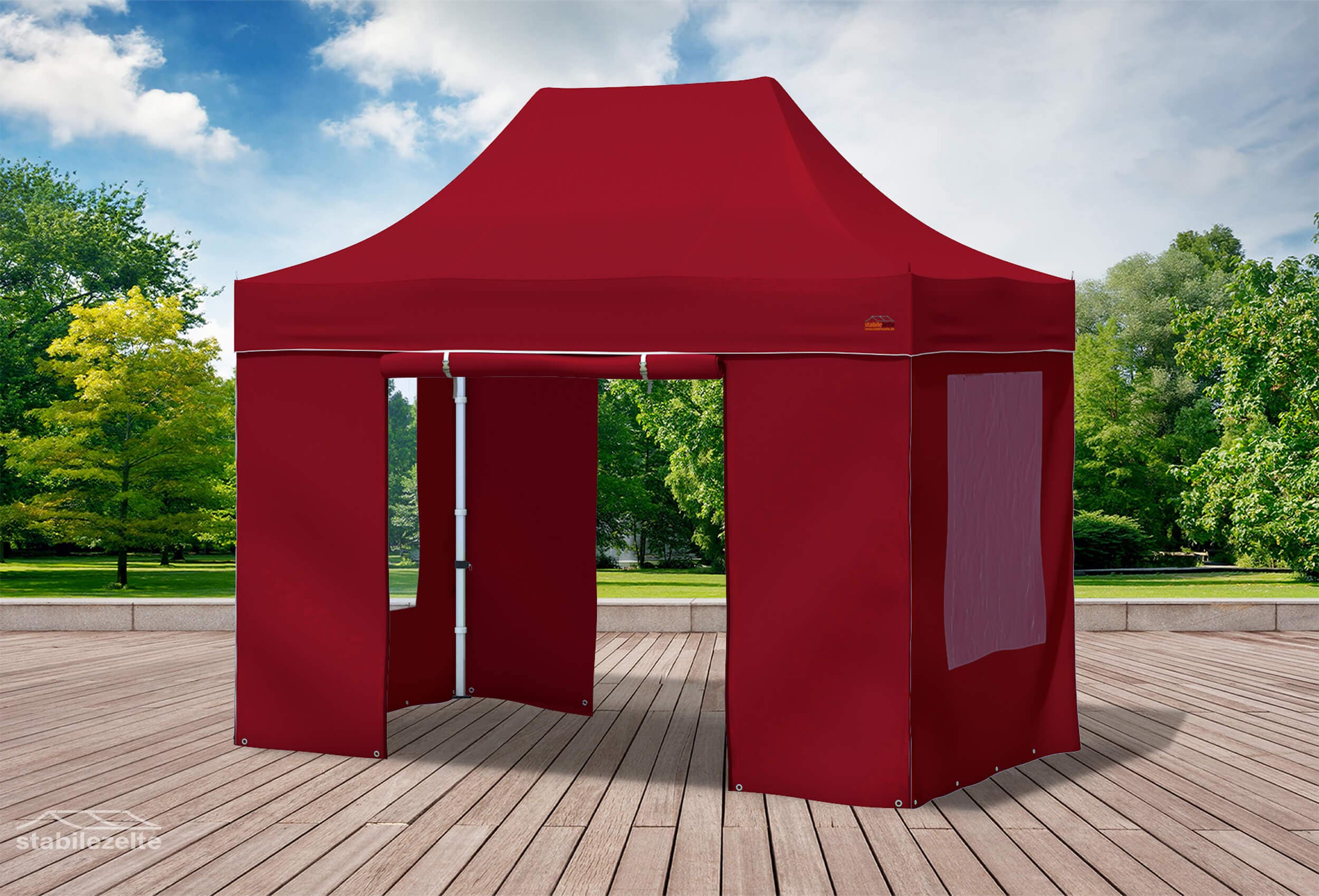 Bordeauxfarbener Faltpavillon mit Fenster und Türen 3 x 2m in einem Park