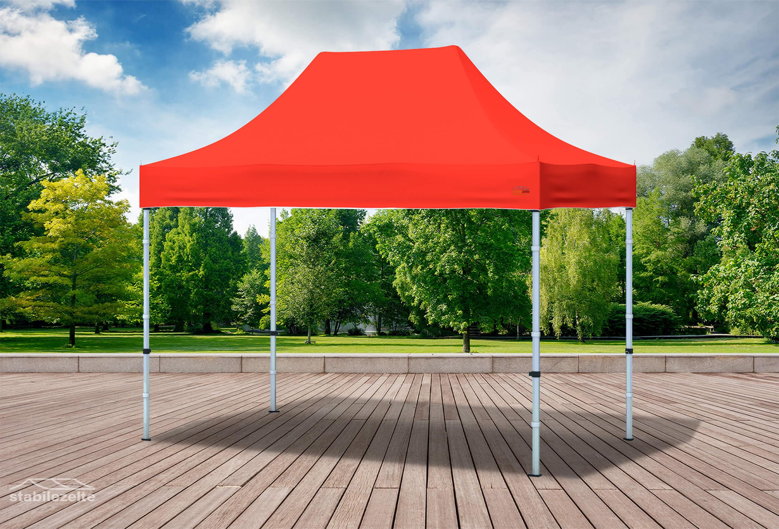 Roter Faltpavillon ohne Seitenteile 3 x 2m in einem Park