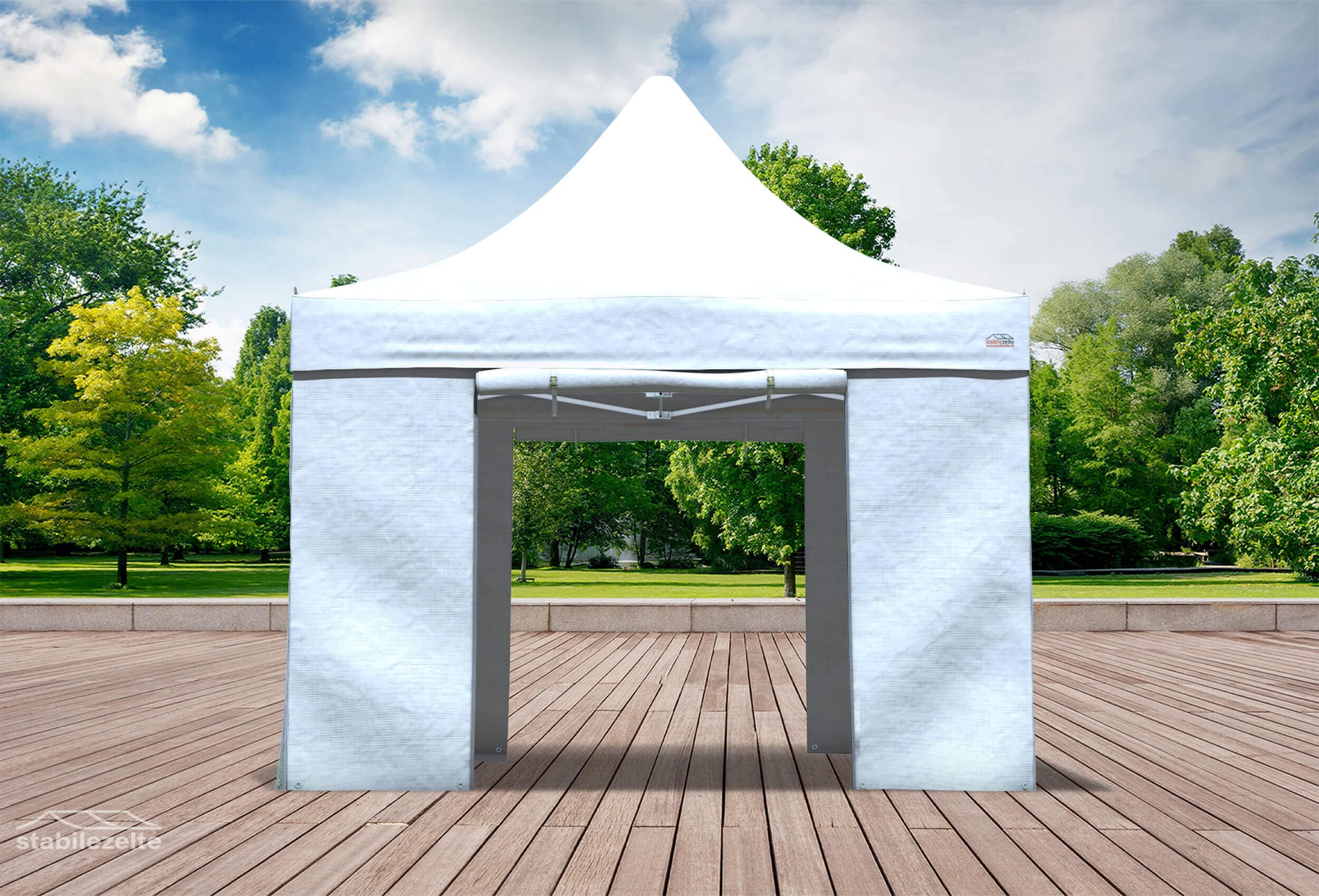 Weißer Faltpavillon mit geöffneten Türen 3 x 3m in einem Park